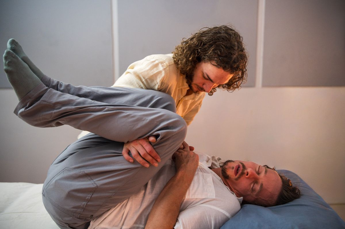 Craniosacral therapy session in Waterloo, London